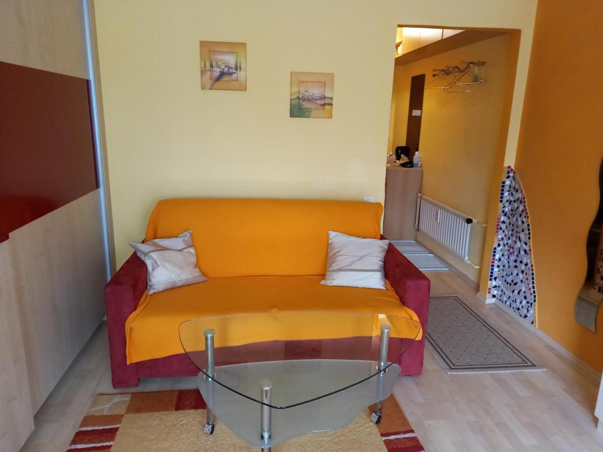 Apartment Kleine Auszeit Бад Митерндорф Екстериор снимка